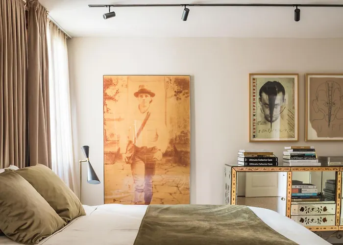 Noble Floor Art Apartment R&R
